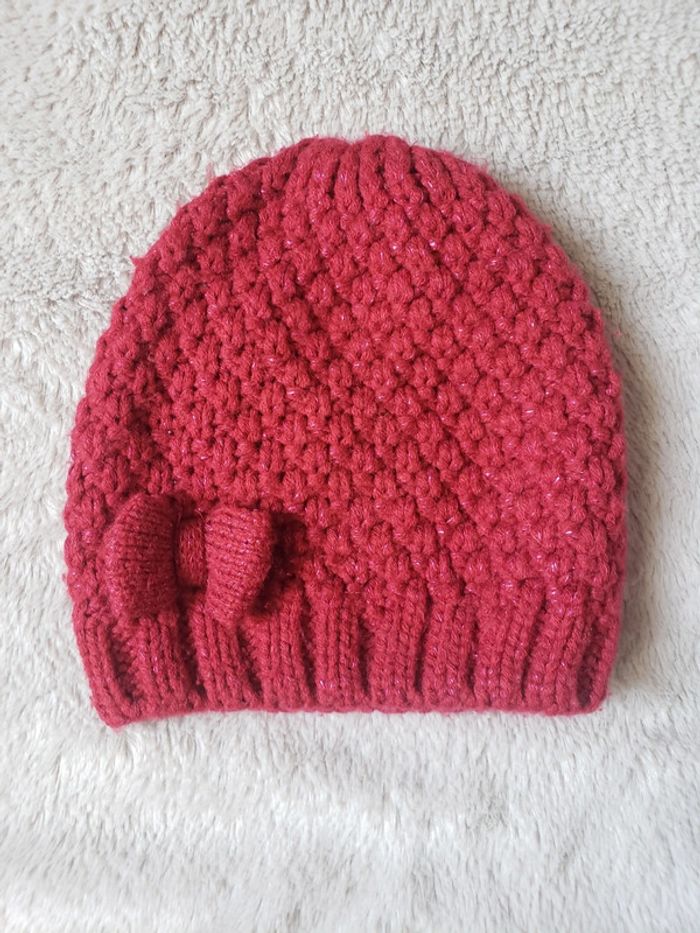 Bonnet rouge brillant 6-8 ans