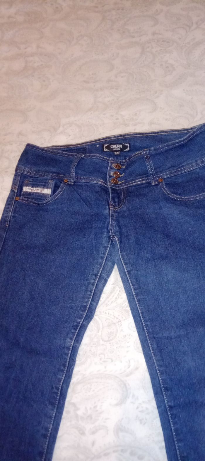Jeans fammes - photo numéro 2