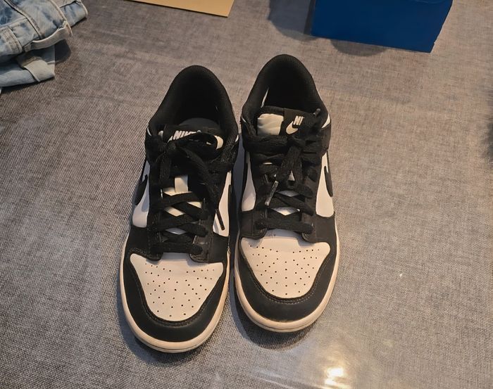 😍🤩🥰👌superbes Baskets dunk low nike (mises 2 fois)!!!! Pointure 37.5 mixtes🌺😍🤩👌