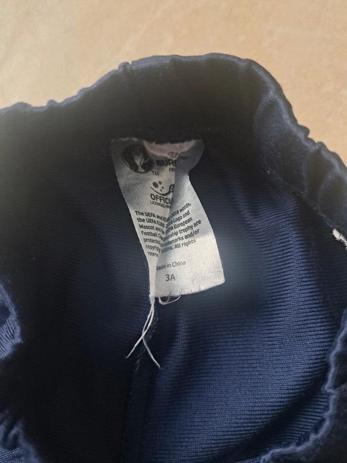 Short de foot taille élastique France UEFA 2016 en TBE - photo numéro 2