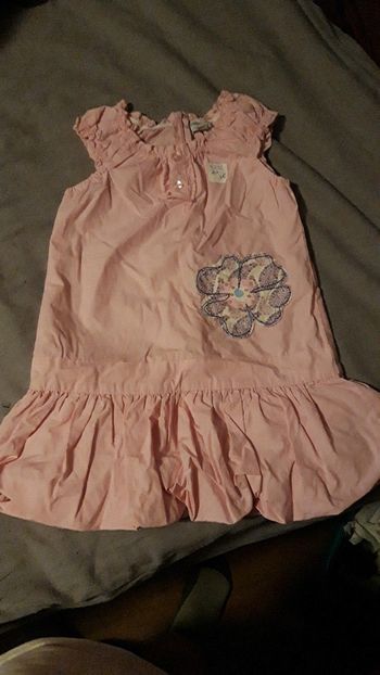 Robe 2 ans neuve