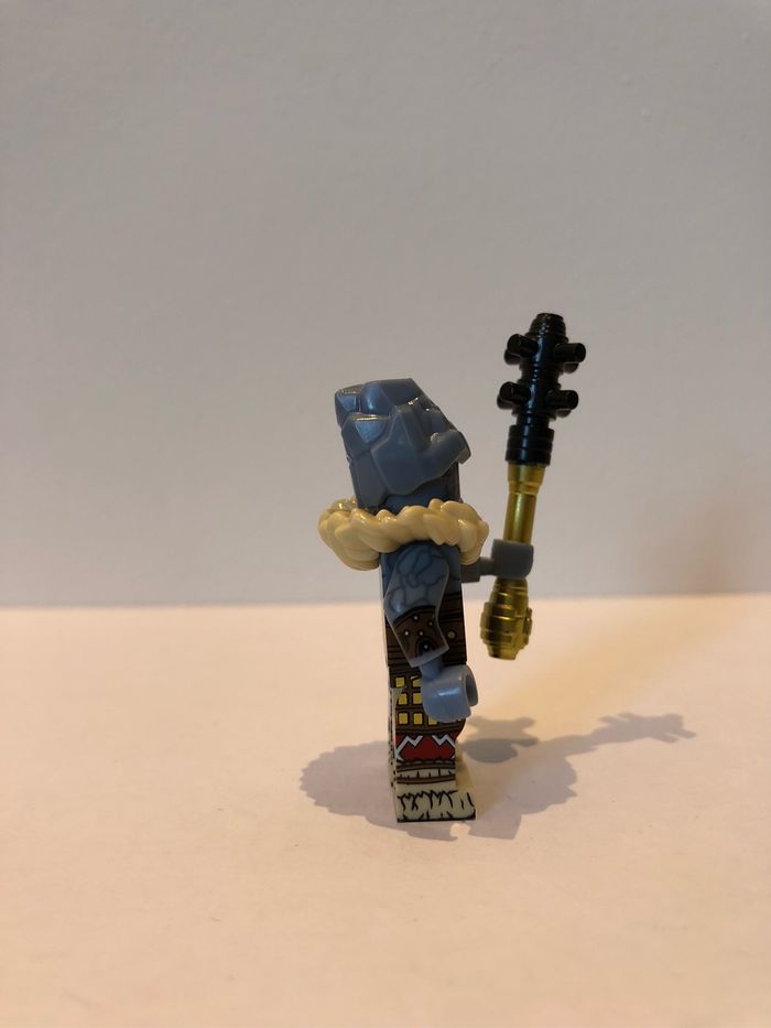Figurine type lego Korg. Marvel - photo numéro 2