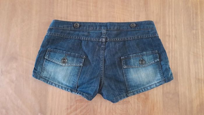 Short en jean Jennyfer taille 40 - photo numéro 3