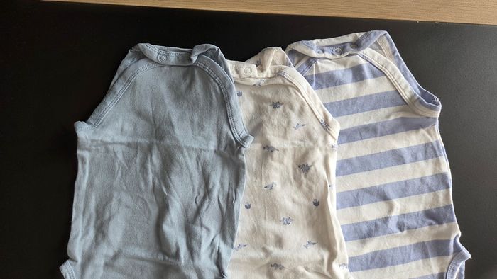 Bodies manches courtes 3mois - photo numéro 3