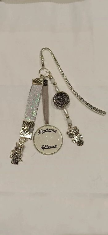 Cadeau humour râleuse,  bijoux de sac ou marque page " madame râleuse "