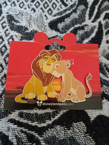 Pin's disneyland paris Simba et Nala