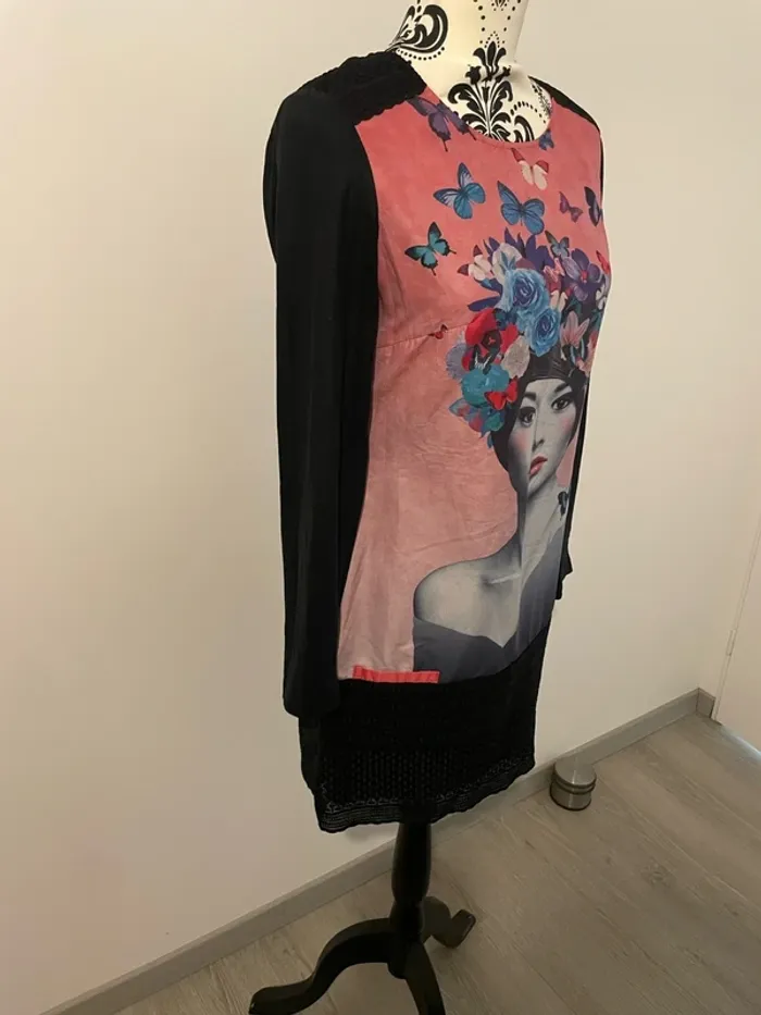 Robe Miss Captain taille 36 manches longues noir motifs rose - photo numéro 4