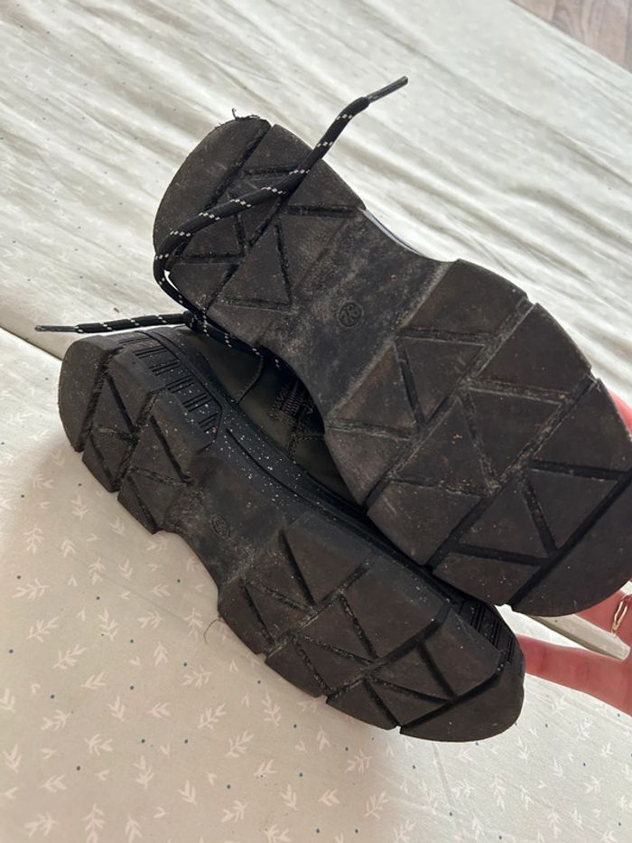 Chaussures bottes épaisses taille 32 - photo numéro 2
