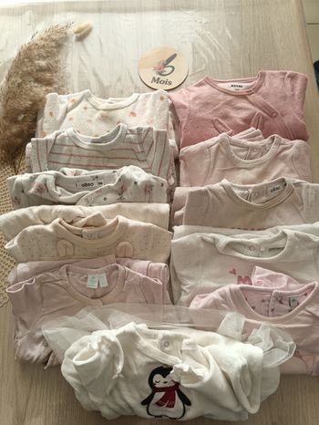 Lot de 11 pyjamas