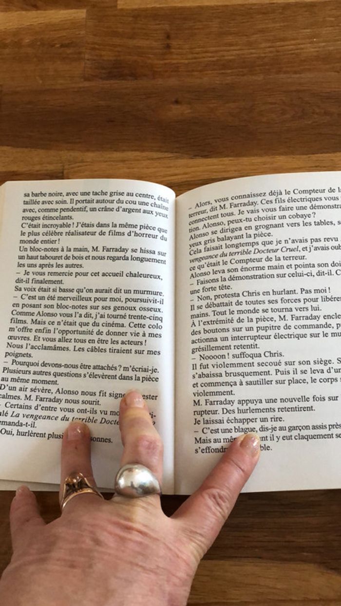 très bon état un film d'horreur - chair de poule - photo numéro 3