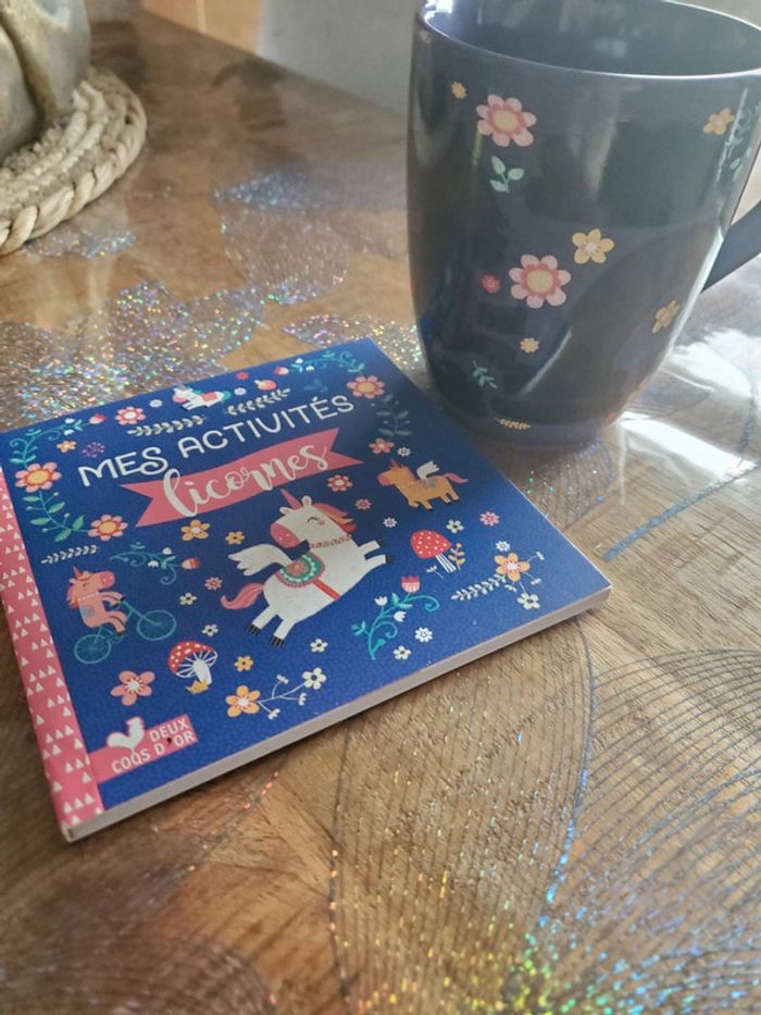 Mug magique et livre - photo numéro 3