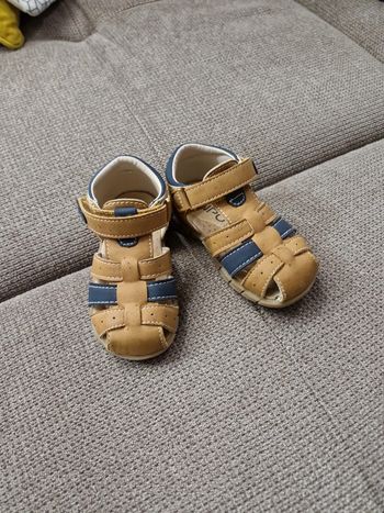 Sandales t23