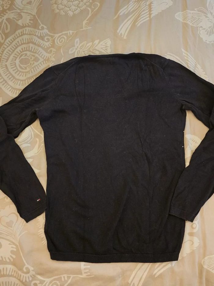 🌟 Pull noir a point doré col V motif Tommy hilfiger femme - Taille  S 🌟 - photo numéro 3
