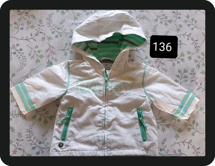 veste/coupe vent blanc/vert Orchestra 1 mois