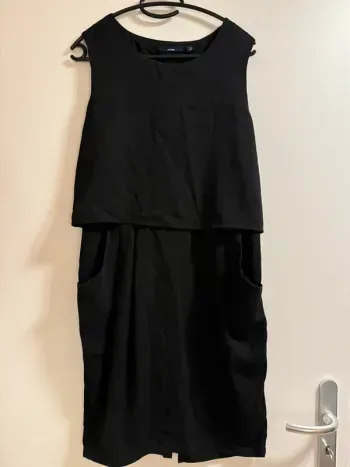 Robe noire dos ouvert