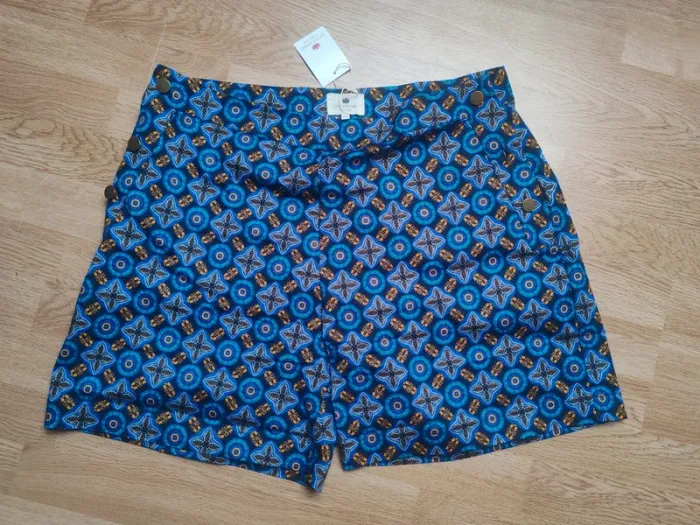 Short neuf taille XL - photo numéro 2