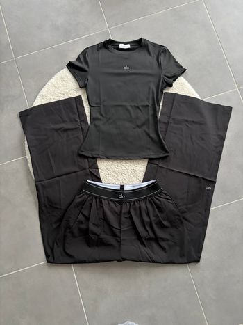 Ensemble Alo Yoga Noir Taille M