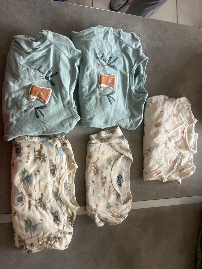 Lot de pyjama bébé garçon taille 6 mois