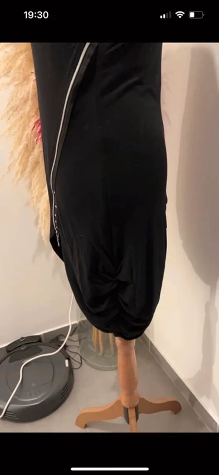 Robe noire cop copine - photo numéro 5
