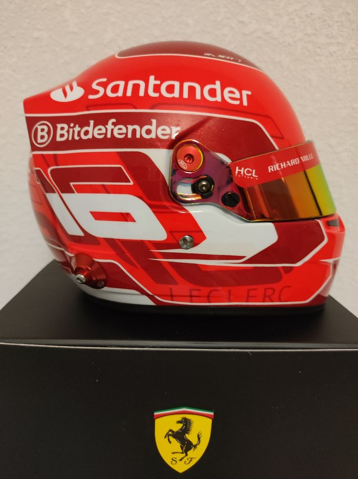 Casque 1/2 Ferrari helmet Leclerc neuf - photo numéro 2