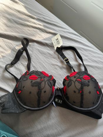 Soutien gorge rouge gorge