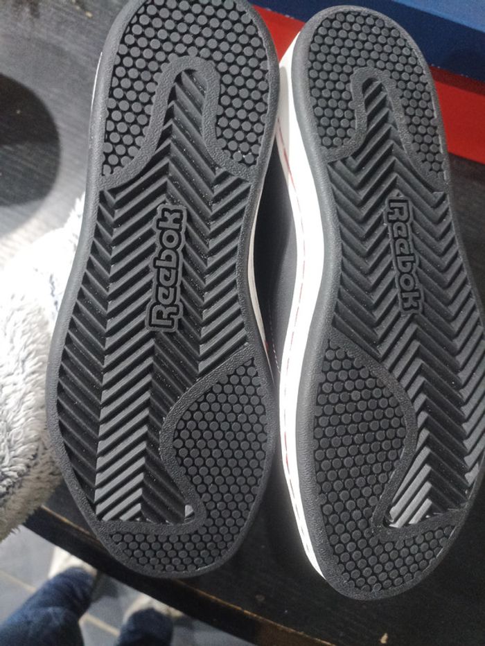 basket reebok taille 34 - photo numéro 4