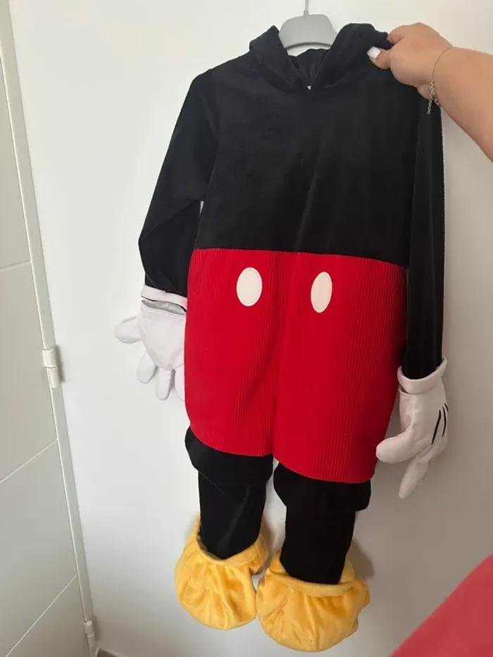 Déguisement Mickey Disney Store 5-6 ans – Comme neuf
