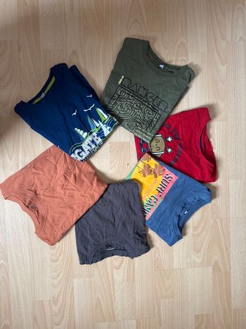 Lot tshirts manches courtes 8 ans 