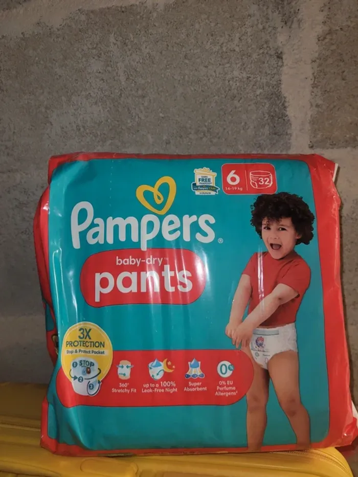Culottes pampers taille 6