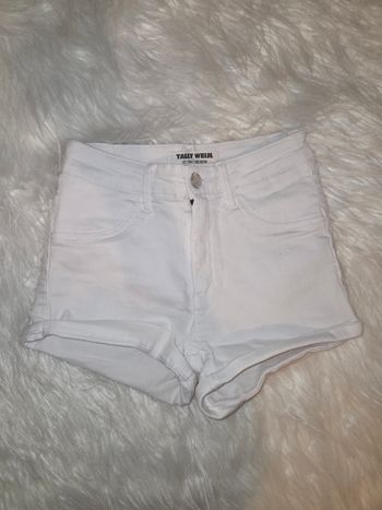 Short blanc taille 32/34