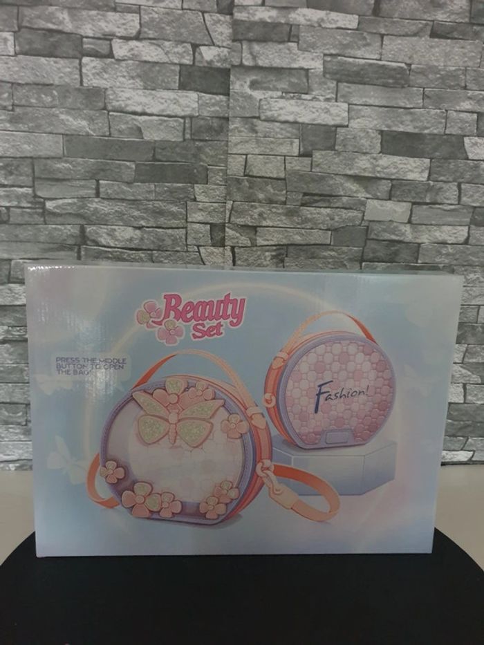 Sac et accessoires de beauté - photo numéro 3