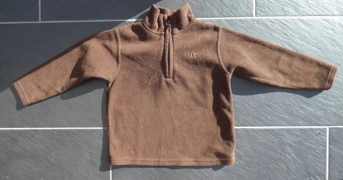 Joli pull polaire uni 4 ans