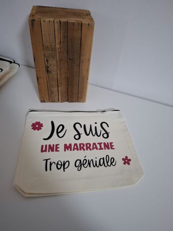 Grande pochette personnalisée - marraine trop géniale