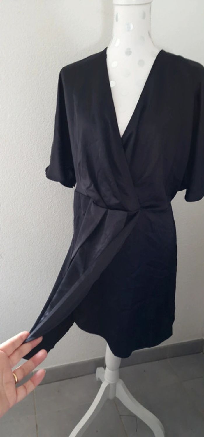 Magnifique robe portefeuilles taille L neuve idéal cadeau fête des mères - photo numéro 2