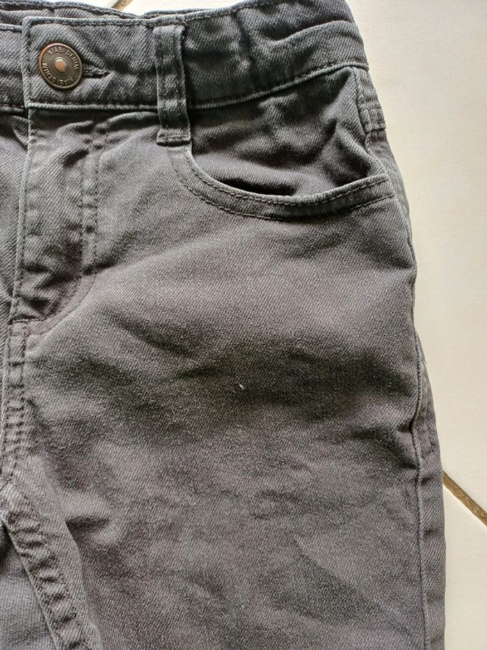 Magnifique Short en jean 8 ans garçon - photo numéro 2