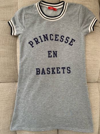 Jolie robe manches courtes 10 ans