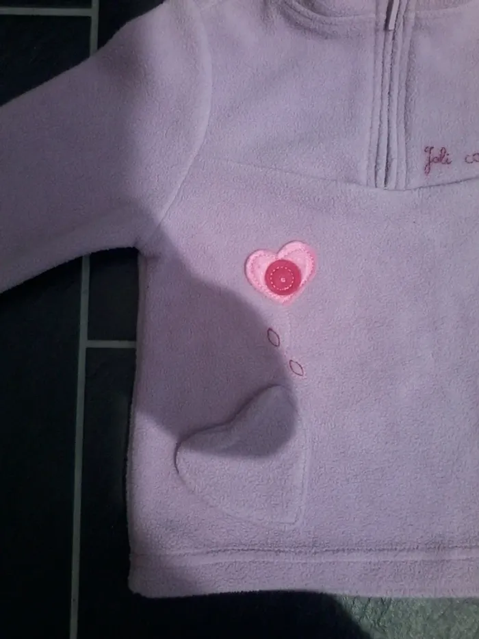 Joli pull polaire "coeurs" fille 2 ans (86 cm) - photo numéro 2