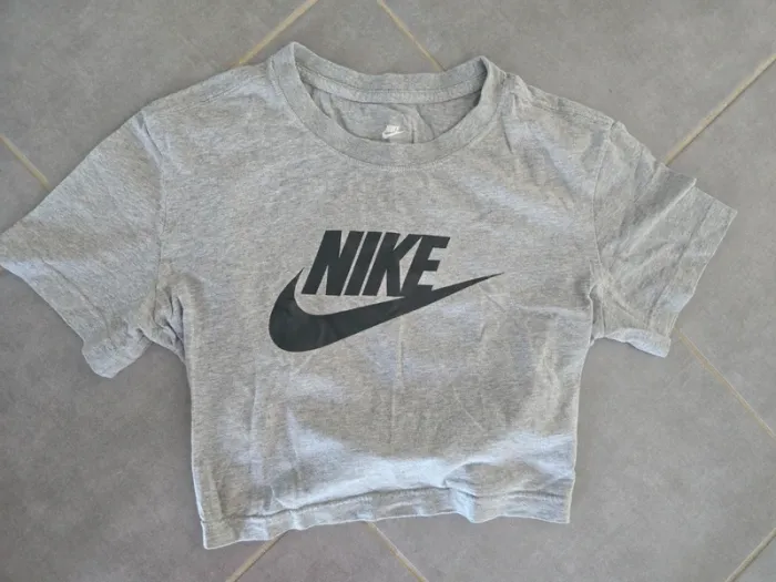 Tee shirt court Nike