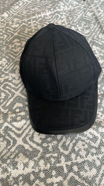 Casquette fendi noir