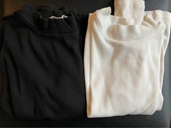 2 sous pull blanc et noir H&M 4-6 ans