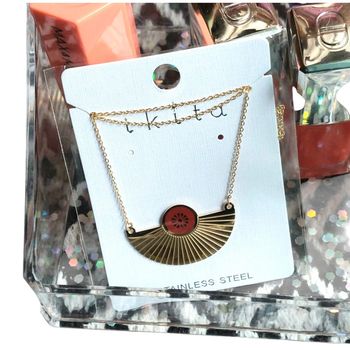 Joli collier neuf Ikita