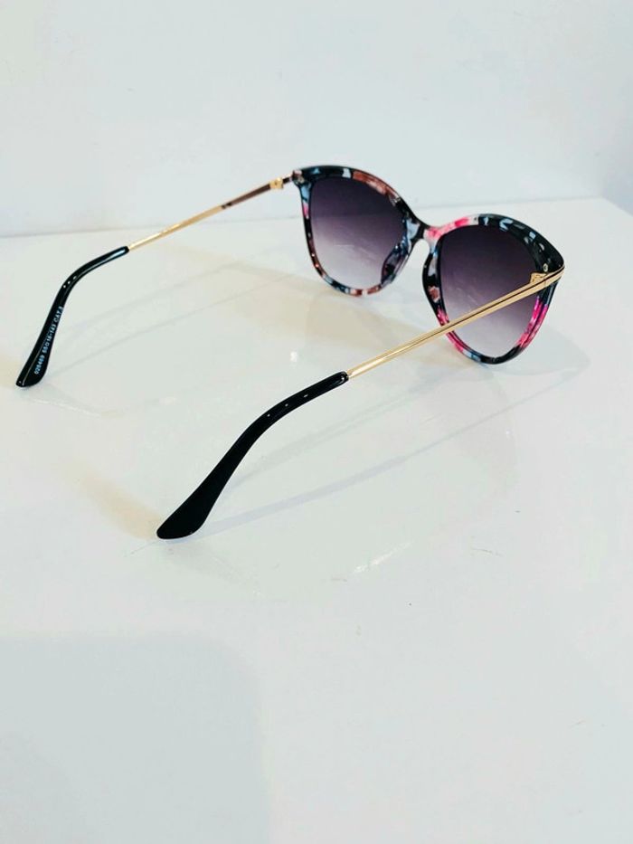Lunette de soleil femme fleurie cats verres dégradés uvprotection catégorie 3 - photo numéro 6