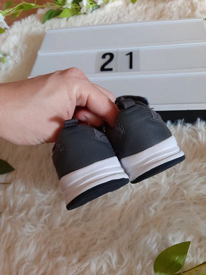 Baskets grises - photo numéro 7