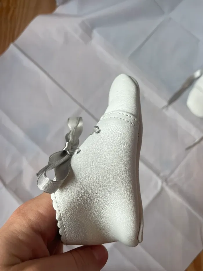 Paire de chaussures - photo numéro 5