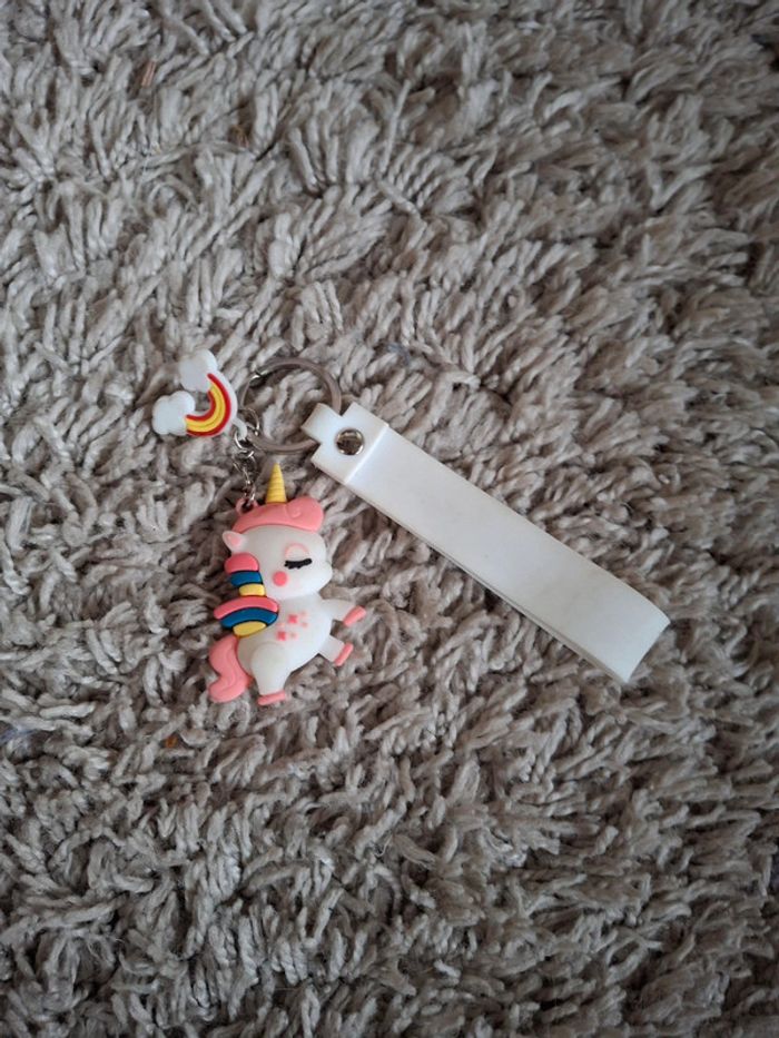 Porte clé avec figurine licorne enfant i love you - photo numéro 2