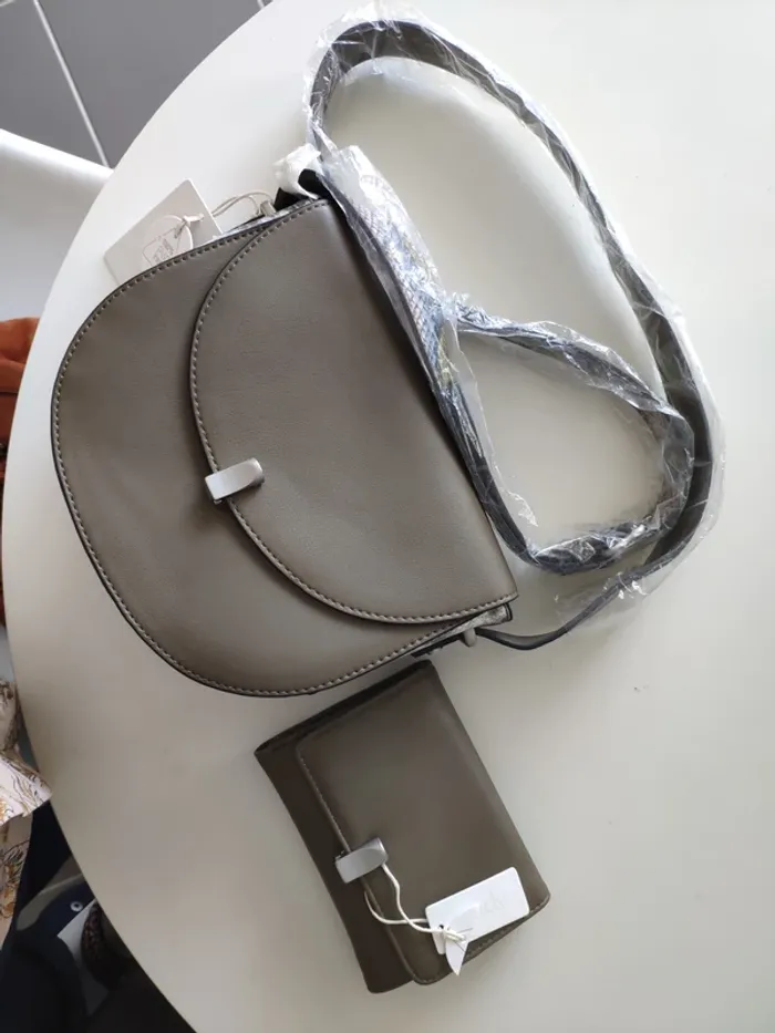 Sac a main + porte monnaie kaki