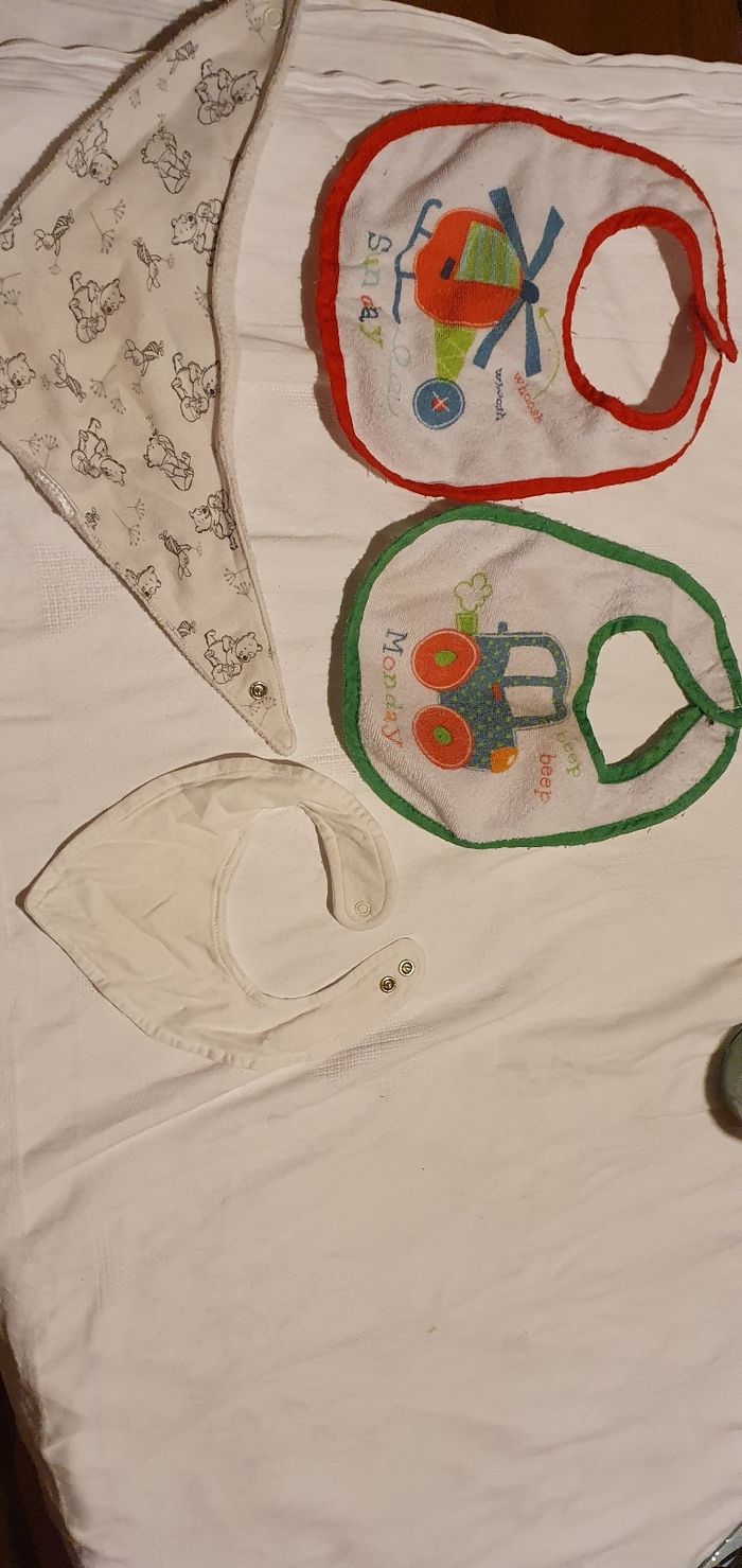 Bavoirs lot x9 - photo numéro 2