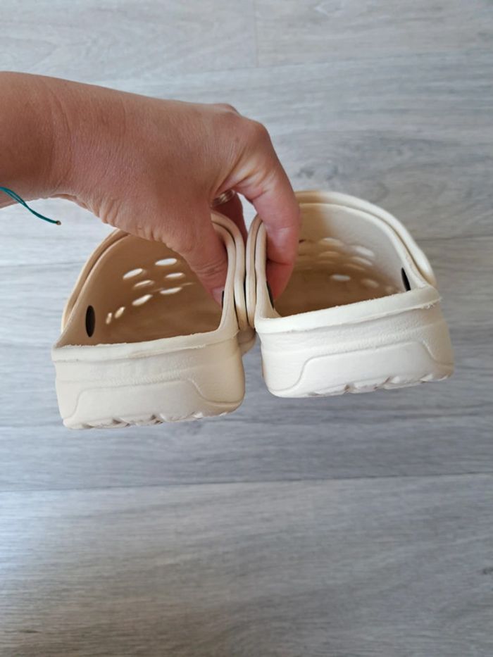 Sandales type " crocs " - photo numéro 6