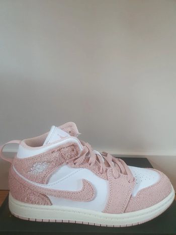 Nike Jordan "Pink"(34)