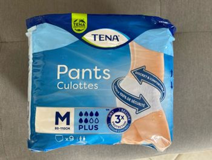 Paquet de 9 culottes jetables TENA
